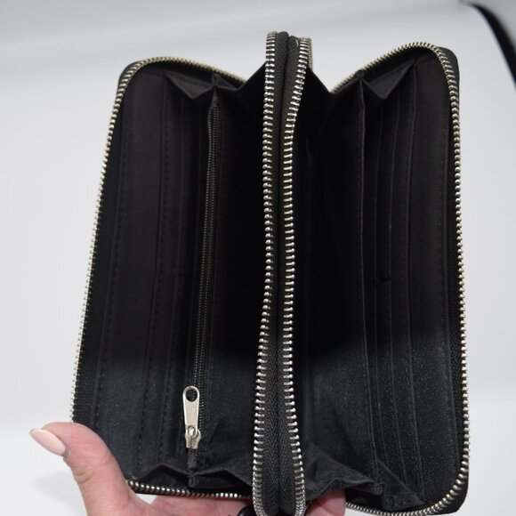 Tommy Hillfiger Purse and Wallet - Picture 16 of 16